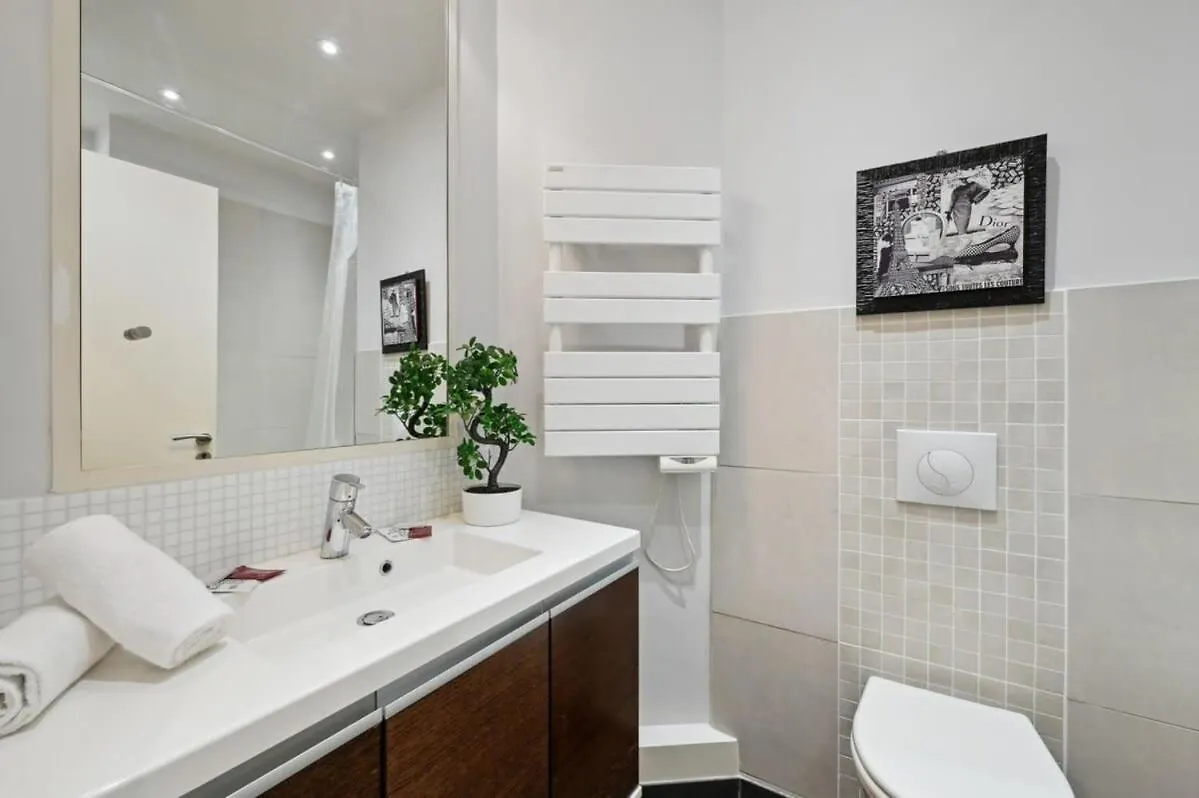 Apartment 1Br Champs-Elysees - Cityapartmentstay Paris