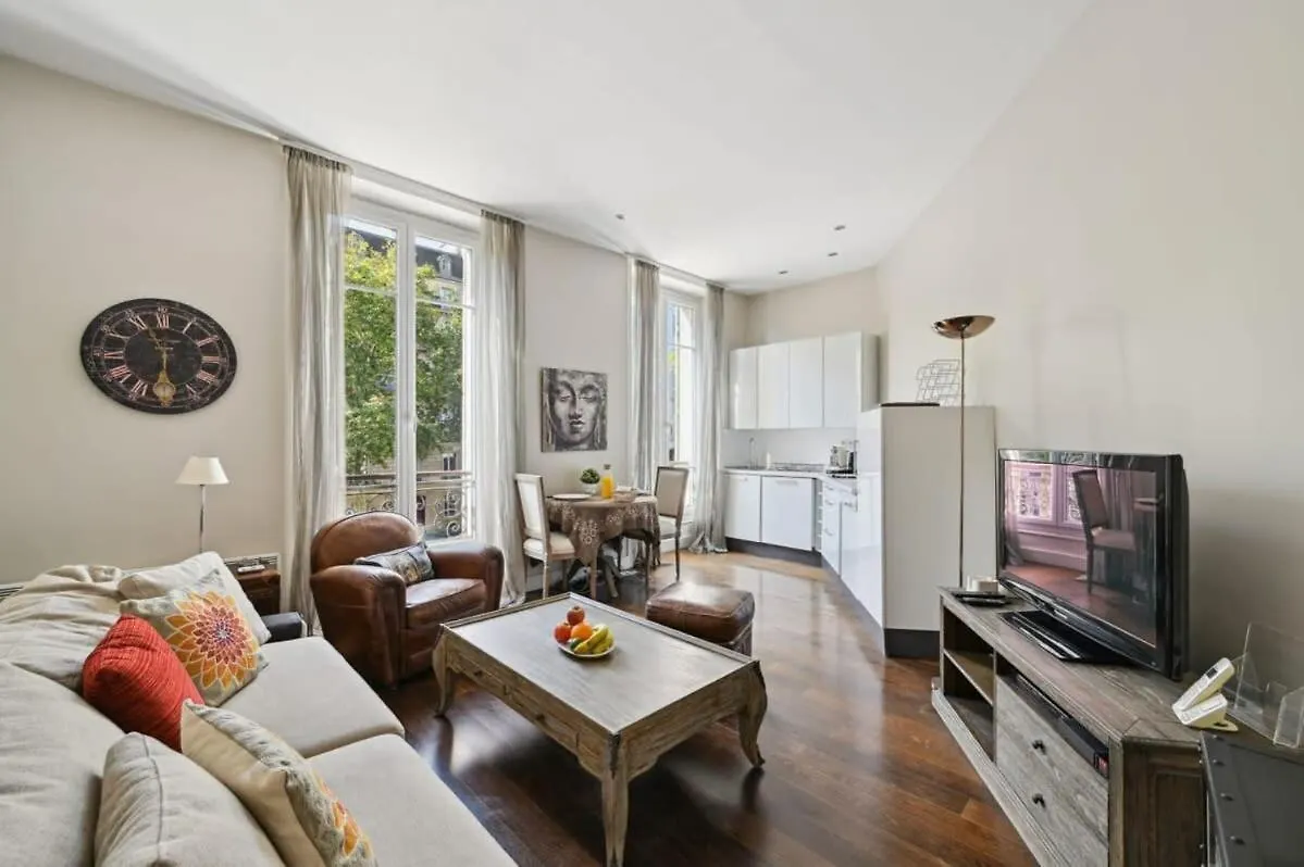 1Br Champs-Elysees - Cityapartmentstay Paříž 0*,  Francie